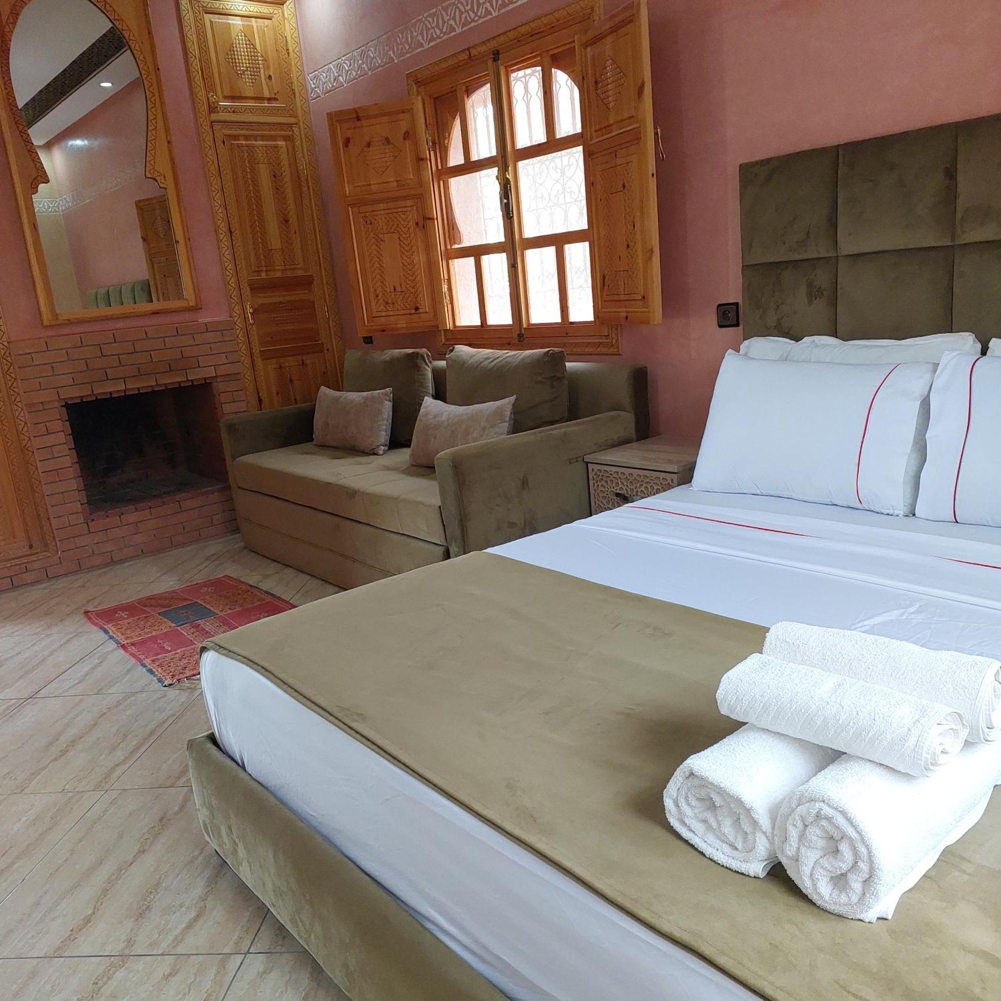 ウリッカ Chez Mamouchthka Bed & Breakfast エクステリア 写真