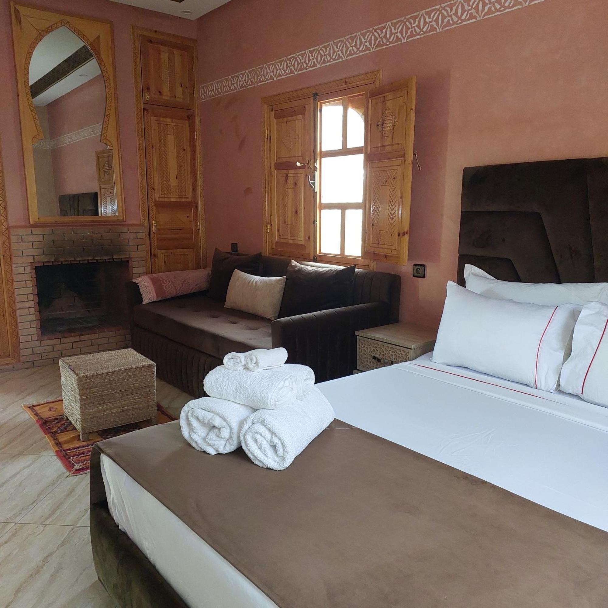 ウリッカ Chez Mamouchthka Bed & Breakfast エクステリア 写真