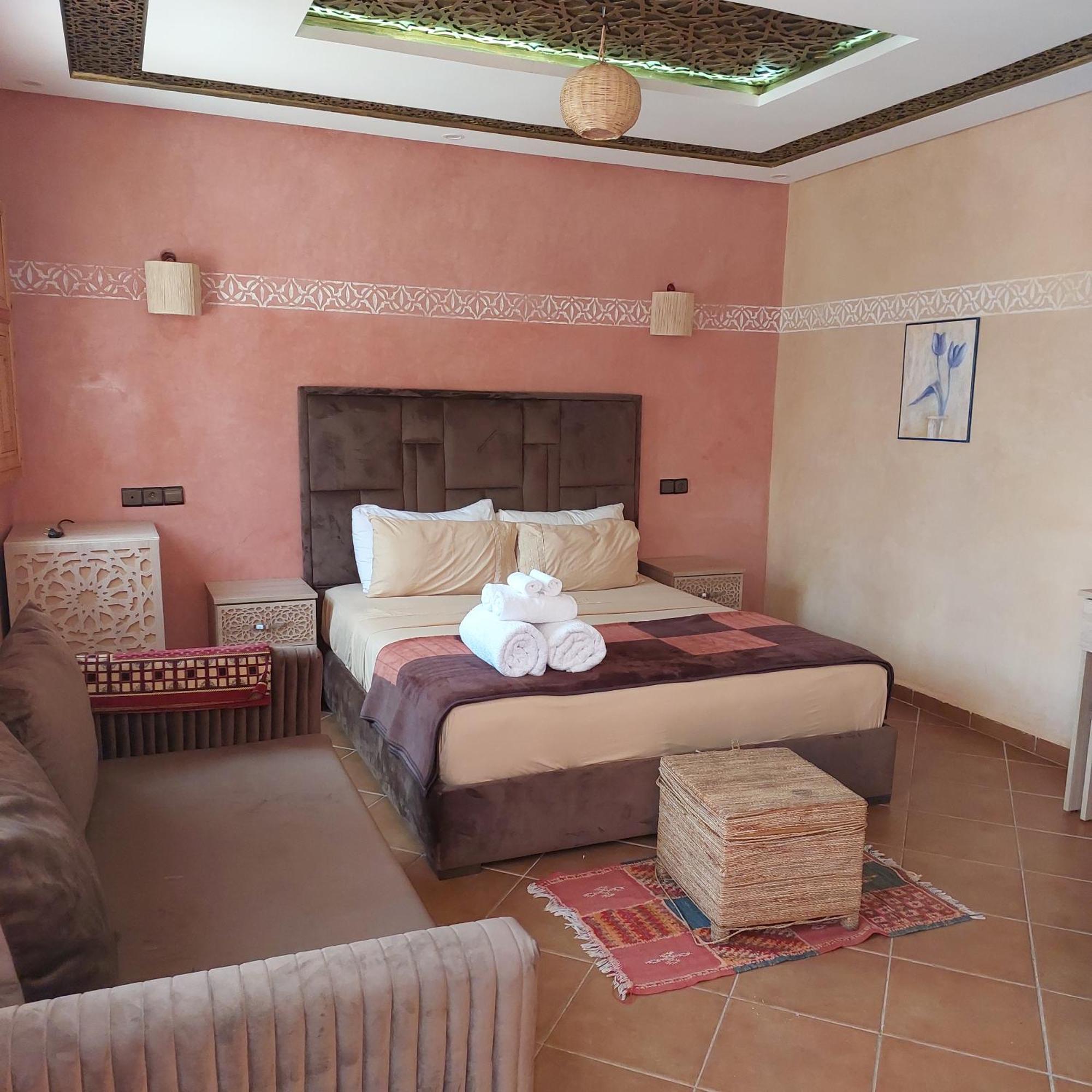 ウリッカ Chez Mamouchthka Bed & Breakfast エクステリア 写真